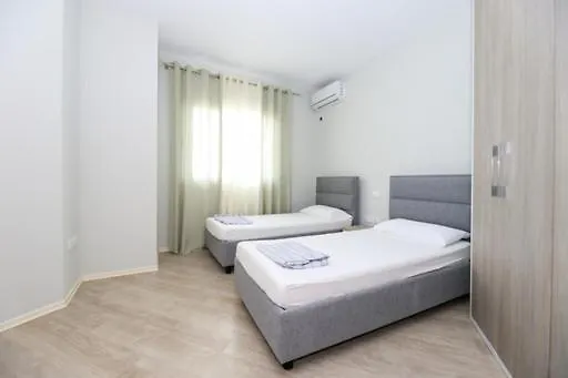 VlorëLori'S House公寓 阿尔巴尼亚